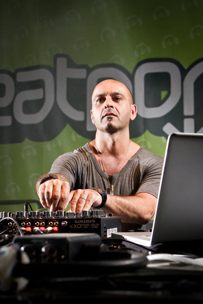 Victor Calderone | Love This City VC LTC